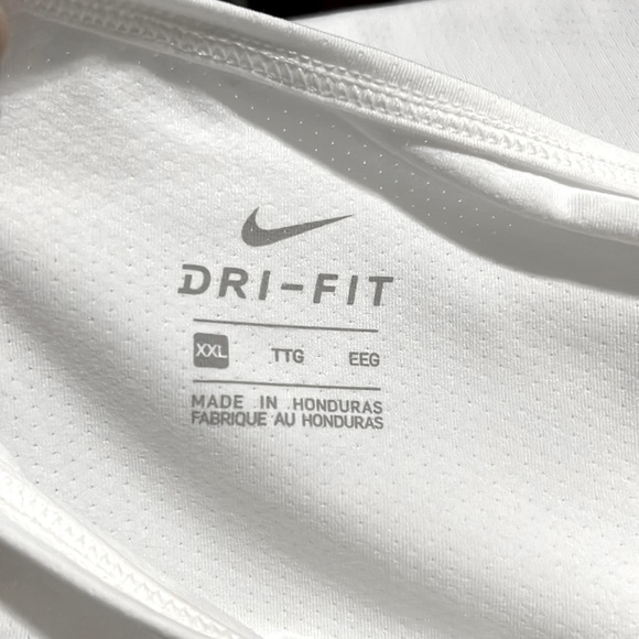 NWT Nike Women’s Pro Mesh Long Sleeve Shirt Size XXL - Picture 5 of 5